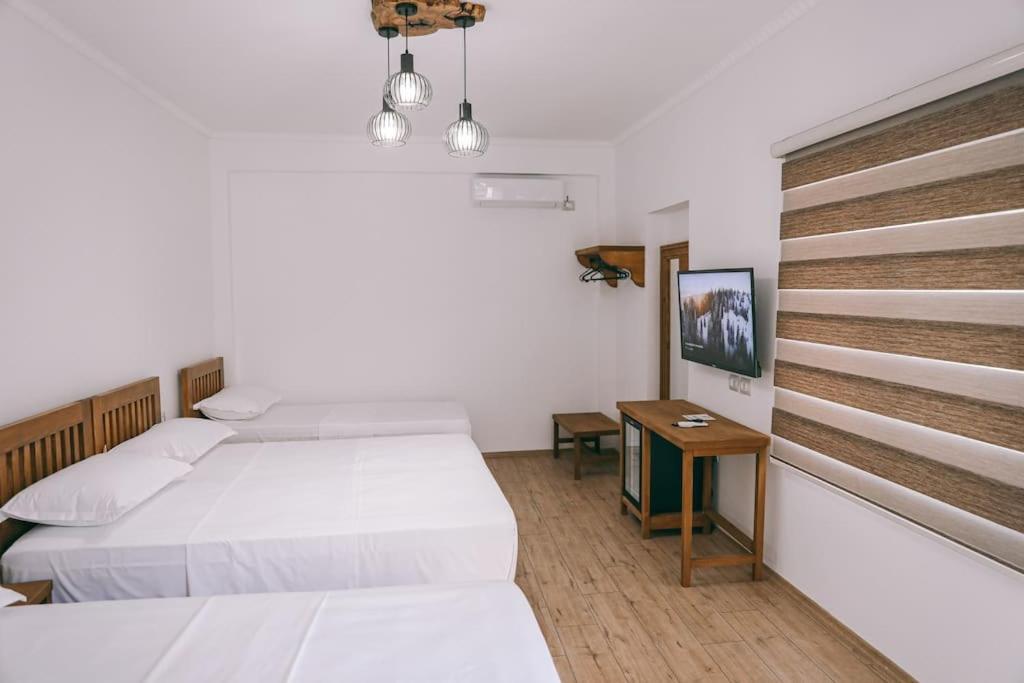 Cereni Guesthouse Берат Экстерьер фото